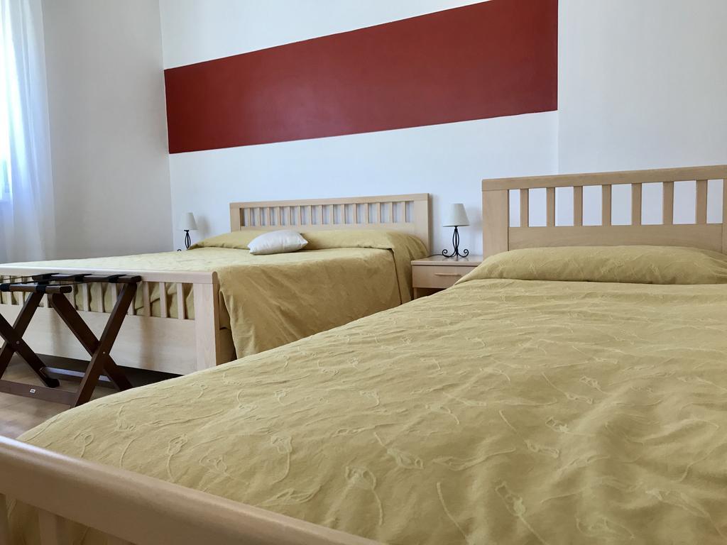 La Lanterna Hotel Garda  Buitenkant foto